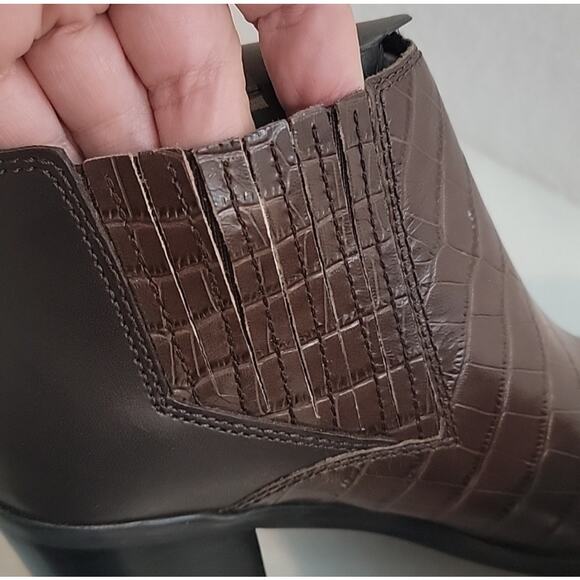 NIB Marc Fisher Rental 2 Chelsea Boots, 8.5 - Picture 7 of 9